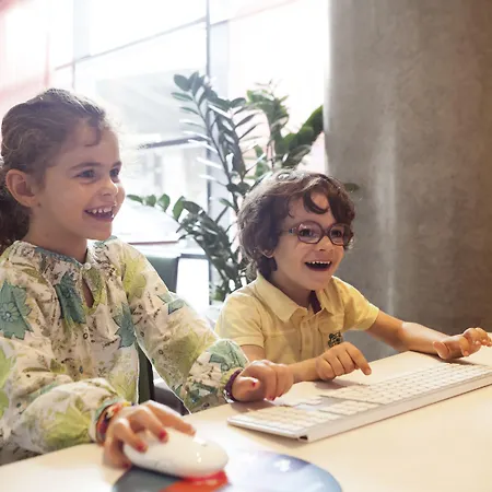 Hotel Paris Grand Cdg Aéroport 4 étoiles 4*