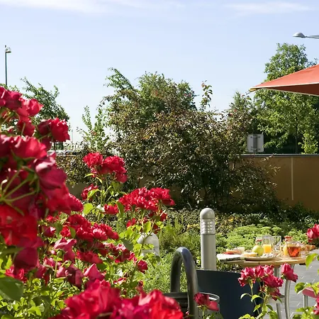 Paris Grand Cdg Aeroport ホテル 4*