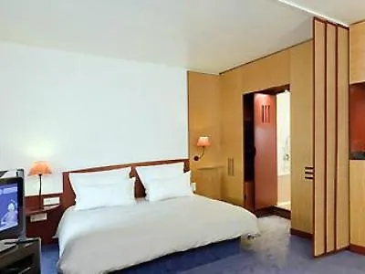 Paris Grand Cdg Aeroport Hotel 4*