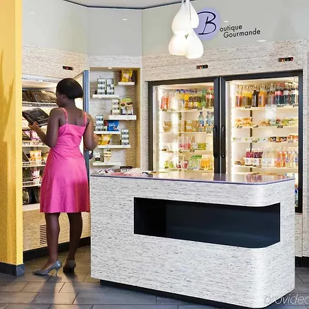 Hotel Paris Grand Cdg Aéroport 4 étoiles 4*